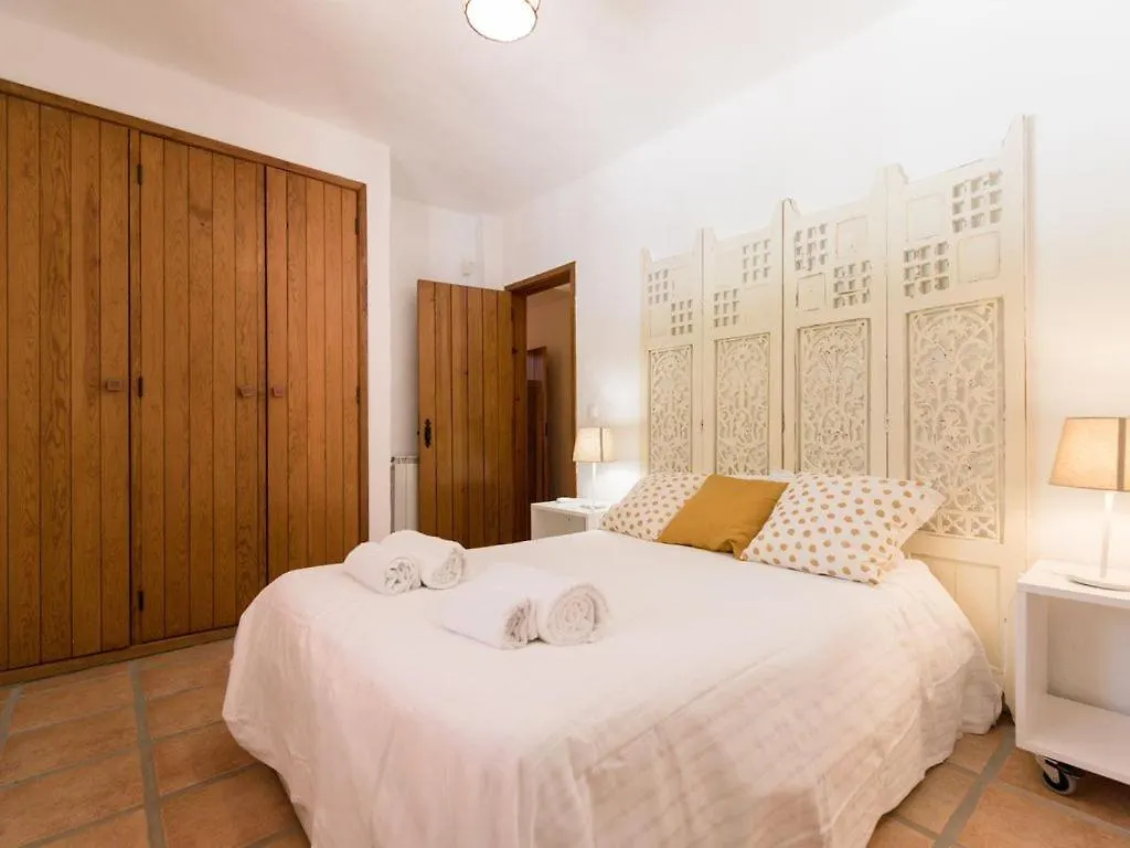 Villa Lotus Verde - Spacious 6 Bedroom Villa In Aroeira - Pool Table And Private Pool Lisbon