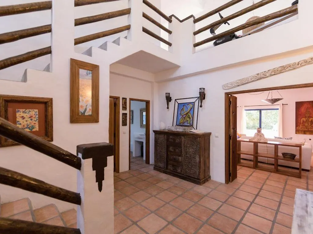 Villa Lotus Verde - Spacious 6 Bedroom Villa In Aroeira - Pool Table And Private Pool Lisbon