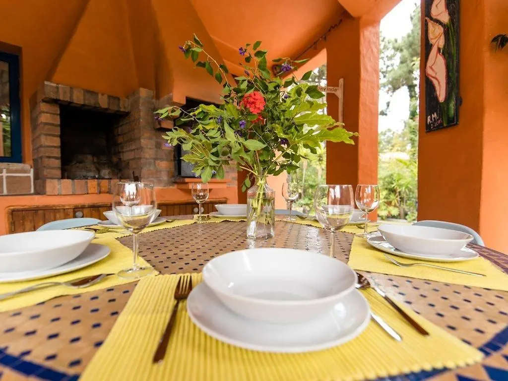 Villa Lotus Verde - Spacious 6 Bedroom Villa In Aroeira - Pool Table And Private Pool Lisbon