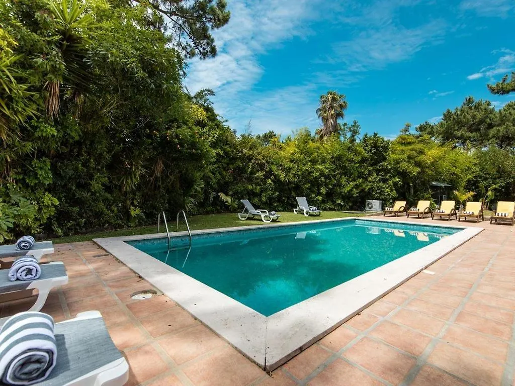 Villa Lotus Verde - Spacious 6 Bedroom Villa In Aroeira - Pool Table And Private Pool Lisbon Portugal